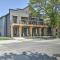 Elkhart Lake Townhome - 3 Mi to Road America! - Elkhart Lake