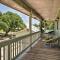 Renovated Austin Apt with Pool at Stunt Ranch!