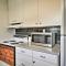 Renovated Austin Apt with Pool at Stunt Ranch!
