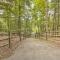 Creekside Berkeley Springs Cabin on 35 Acres! - Беркли-Спрингс