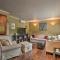 Gold Beach Apartment with Activities - 2 Mi to Ocean