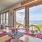 Oceanfront Cape Cod Gem with Balcony, Pets Welcome - ميناء دينيس