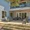 Walk to Lake Austin Spacious Getaway with Patio - Austin