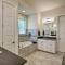 Walk to Lake Austin Spacious Getaway with Patio - Austin