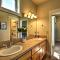 Redmond House with Community Amenities Access - ريدموند