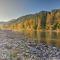 Riverfront Gold Bar Log Cabin Near Stevens Pass! - Gold Bar