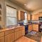 Redmond House with Community Amenities Access - ريدموند