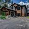 Whispering Pines Lodge: 9 Bedroom