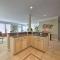Manteo Waterfront Resort Home with 30-Ft Dock! - مانتيو