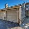 Grand Lake Condo with Balcony - 1 Block to Water! - غراند ليك