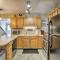 Grand Lake Condo with Balcony - 1 Block to Water! - غراند ليك