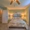 Indian Shores Townhome with Pool Access and Kayaks!
