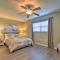 Indian Shores Townhome with Pool Access and Kayaks!