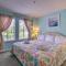 Beach and Pool Access Colorful Hilton Head Condo! - جزيرة هيلتون هيد