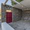Apartment with a sea view and swimming pool, in the area of Koundouros