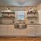 Cute Emporia House - Mins to Downtown and ESU!