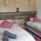 Lank-gewag Farm Cottage with private hottub