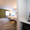 Holiday Inn Express & Suites - Columbus - Worthington, an IHG Hotel - Columbus