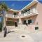 Manora Sucuraj one bedroom apartment