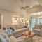 Remodeled Cottage on Sparrow Pond, Walk to Beach!