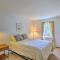 Private Guest House in Dtwn Lenox, Walk to Dining! - Lenox