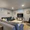 Marthas Vineyard Apt about 1 Mile to Inkwell Beach! - أوك بلوفس