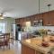 Evolve 3BR Home w-Fire Pit by Old Town! - لا كينتا