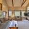 Luxe Lake Arrowhead Home with Deck, 3 Mi to Village! - Lake Arrowhead