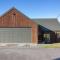 Treetop Lodge - Acheron Holiday Home