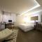 Avenue Hotel
