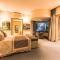 No5 Boutique Art Hotel by Mantis