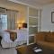 Crown Regency Suites Mactan