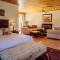 Oak Tree Lodge