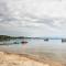 Sebago Lake Cottage with Patio and Beach Access! - North Sebago