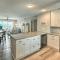 Airy Oceanfront Condo Beach Views and Pool Access! - Норт-Топсейл-Біч