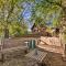 Riverfront Getaway with Treehouse, Fire Pit and Deck! - Mammoth Spring