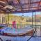 Riverfront Getaway with Treehouse, Fire Pit and Deck! - Mammoth Spring