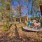 Riverfront Getaway with Treehouse, Fire Pit and Deck! - Mammoth Spring