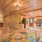 Secluded Cabin with Deck 13 Miles to Downtown Murphy