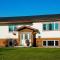 Fairbanks Alaskan Abode about 1 Mile to Pioneer Park!