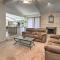 Granbury Getaway with Lake Views 2 Mi to Downtown! - غرانبوري