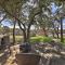Granbury Getaway with Lake Views 2 Mi to Downtown! - غرانبوري