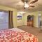 Granbury Getaway with Lake Views 2 Mi to Downtown! - Granbury