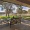 Granbury Getaway with Lake Views 2 Mi to Downtown! - غرانبوري