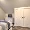 Chic Farmhouse with Creek in Heart of Wine Country!