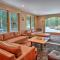 Quiet and Serene Lakefront Hideaway with Beach and Dock! - Мередит