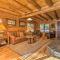 5 Mi to Hiking Custom Cabin with Deck in Arnold! - أرنولد