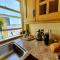 Stylish flat in central Tenby & free parking