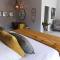 La Roca Guest House