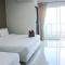 Plus Hotel